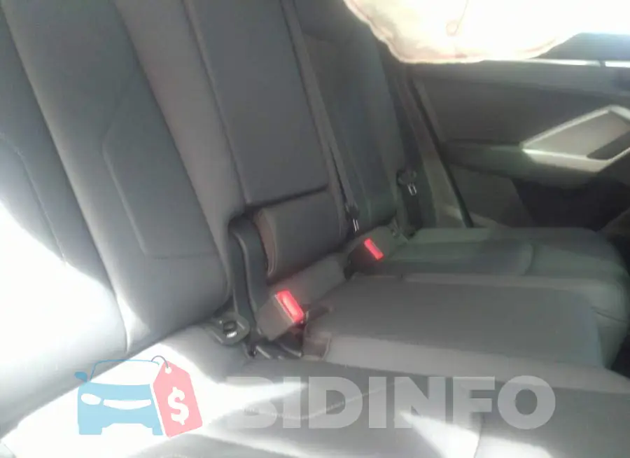 WA1AUCF32M1058696 Photo# 8