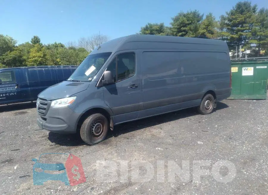 WD4PF1CD8KP147393 Photo# 2