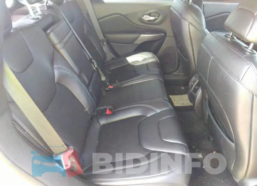 1C4PJMLB6KD238740 Photo# 8