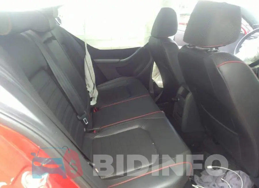 3VW4S7AJ0FM300944 Photo# 8