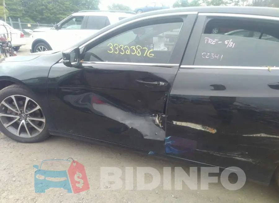 19UUB2F57GA010413 Photo# 6