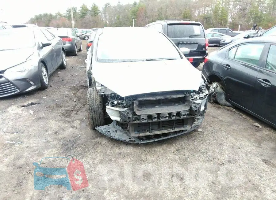 1FADP3K21JL272611 Photo# 6