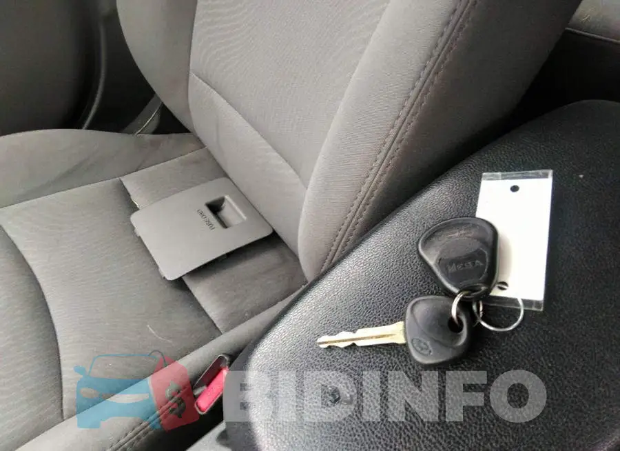 5NPDH4AE2FH640105 Photo# 11
