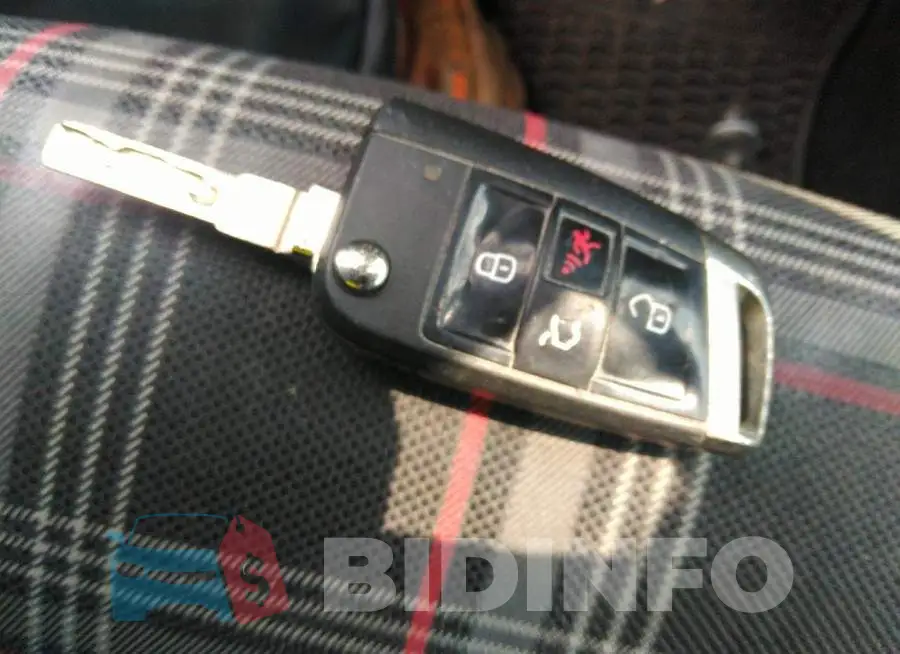 3VW5T7AU5HM067433 Photo# 11