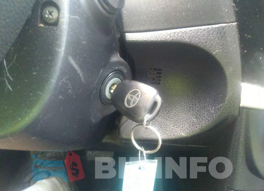 2T1BURHEXGC556818 Photo# 11