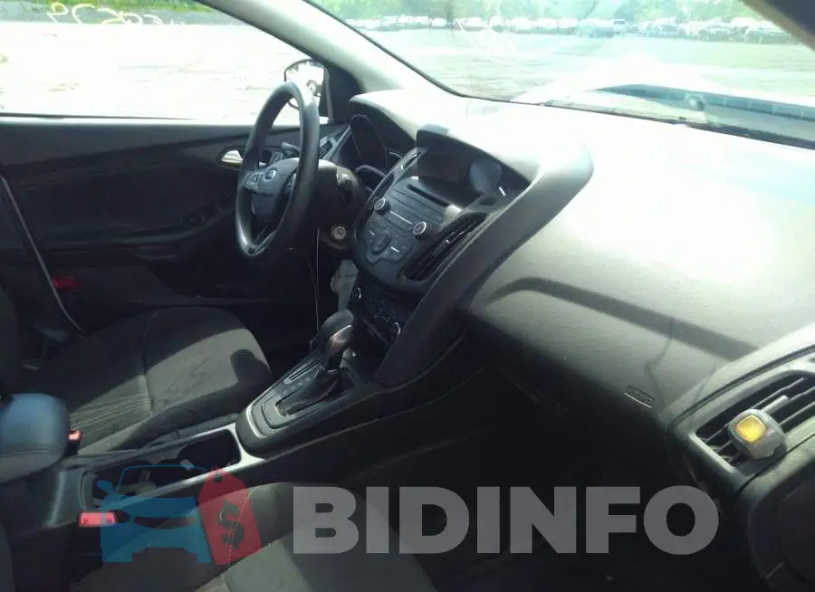 1FADP3F28HL330377 Photo# 5