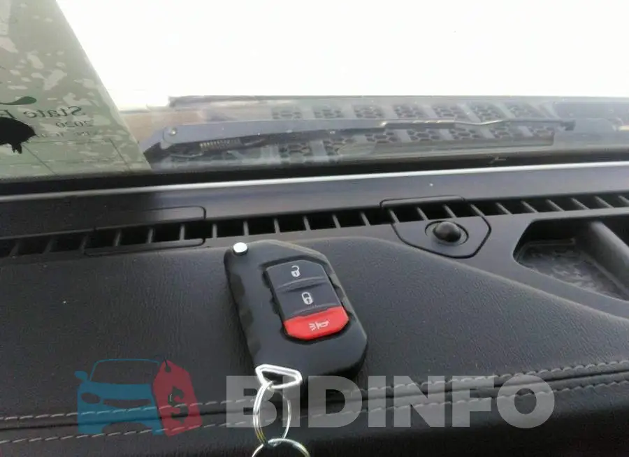 1C4HJXEN8LW157063 Photo# 11