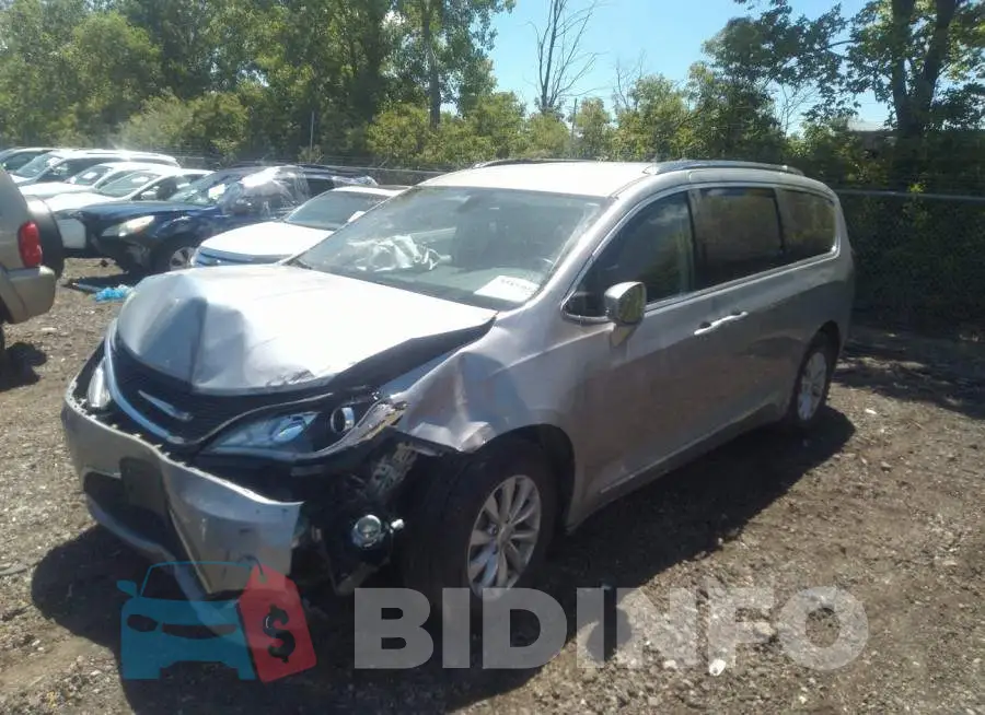2C4RC1BGXKR541208 Photo# 2