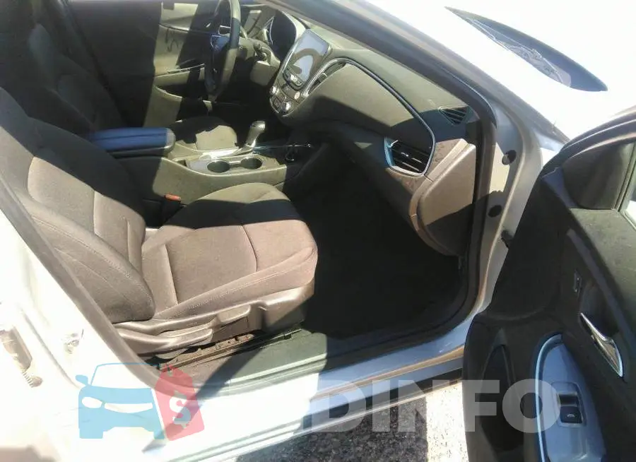 1G1ZD5ST1LF122408 Photo# 5