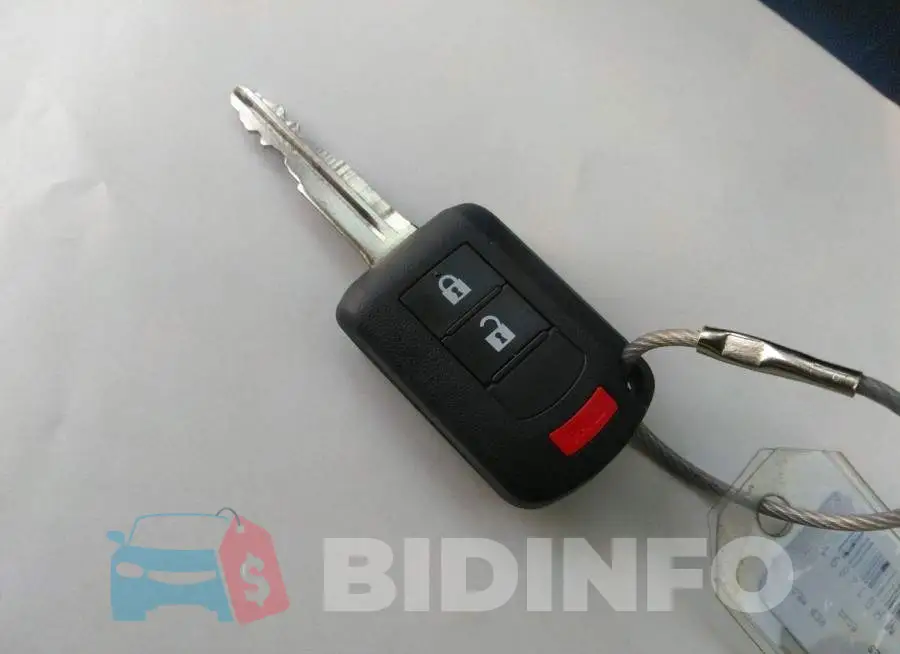 ML32AUHJ8MH013891 Photo# 11