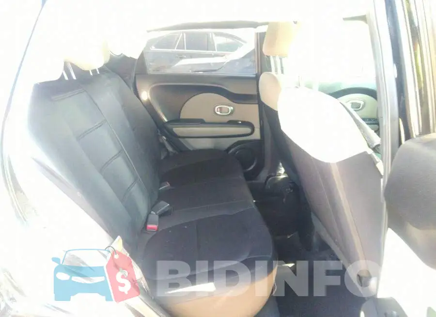 KNDJN2A27J7542061 Photo# 8