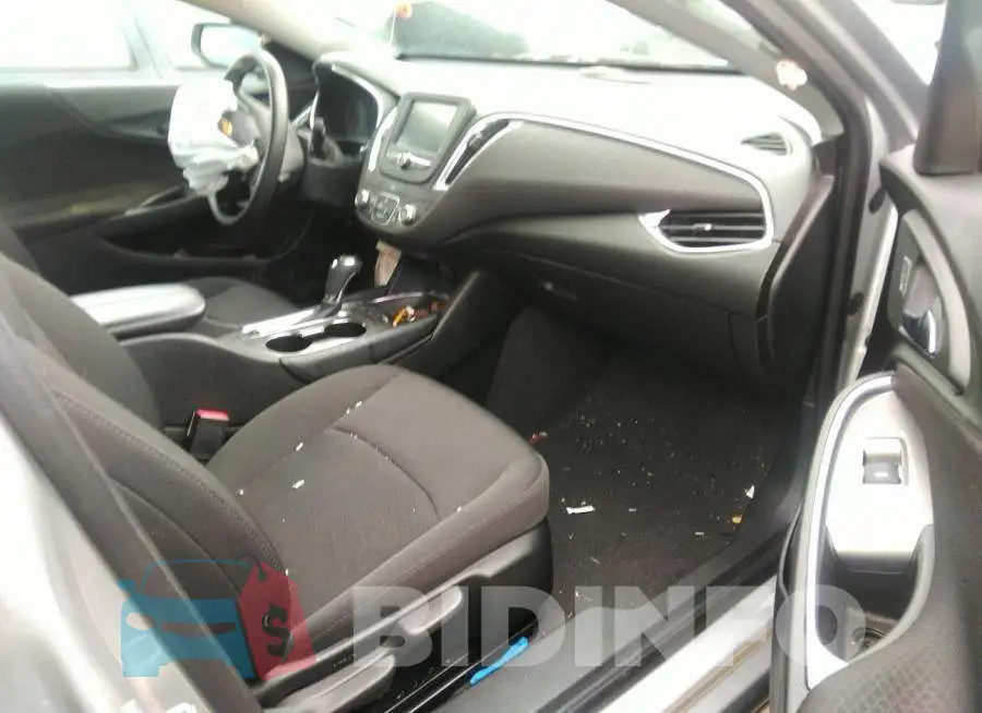 1G1ZD5ST2JF233899 Photo# 5