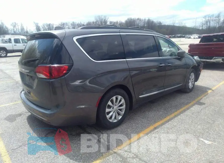2C4RC1BG4HR757516 Photo# 4