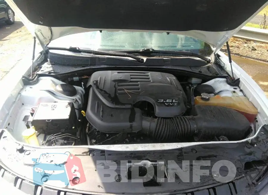 2C3CDXBG8FH870186 Photo# 10