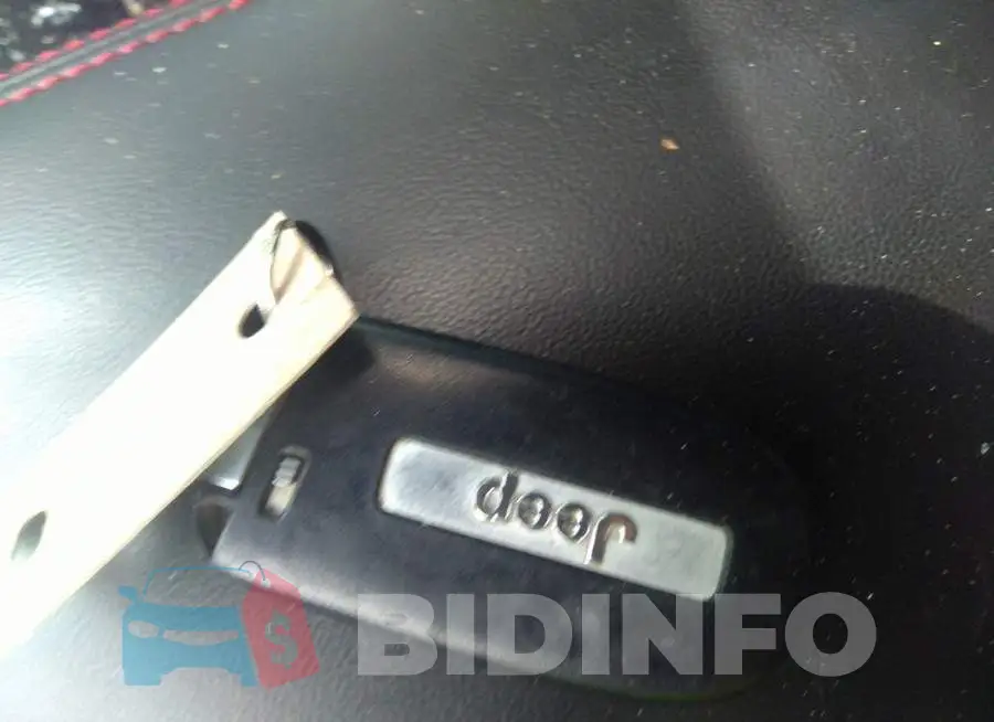 1C4RJFLG5JC303484 Photo# 11
