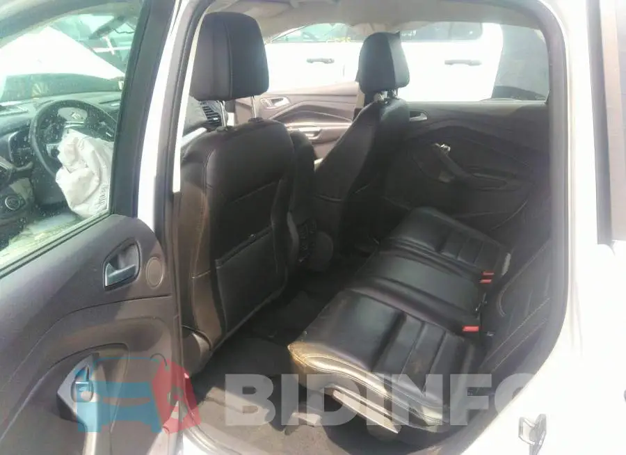 1FADP5BU4FL120021 Photo# 8
