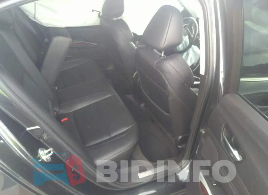 19UUB1F54GA015143 Photo# 8