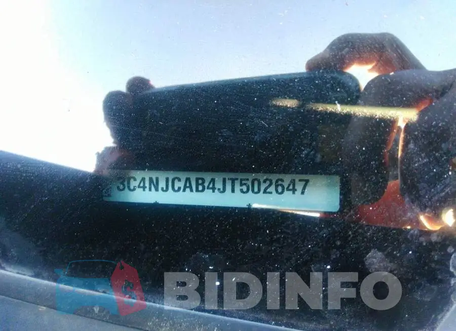 3C4NJCAB4JT502647 Photo# 9