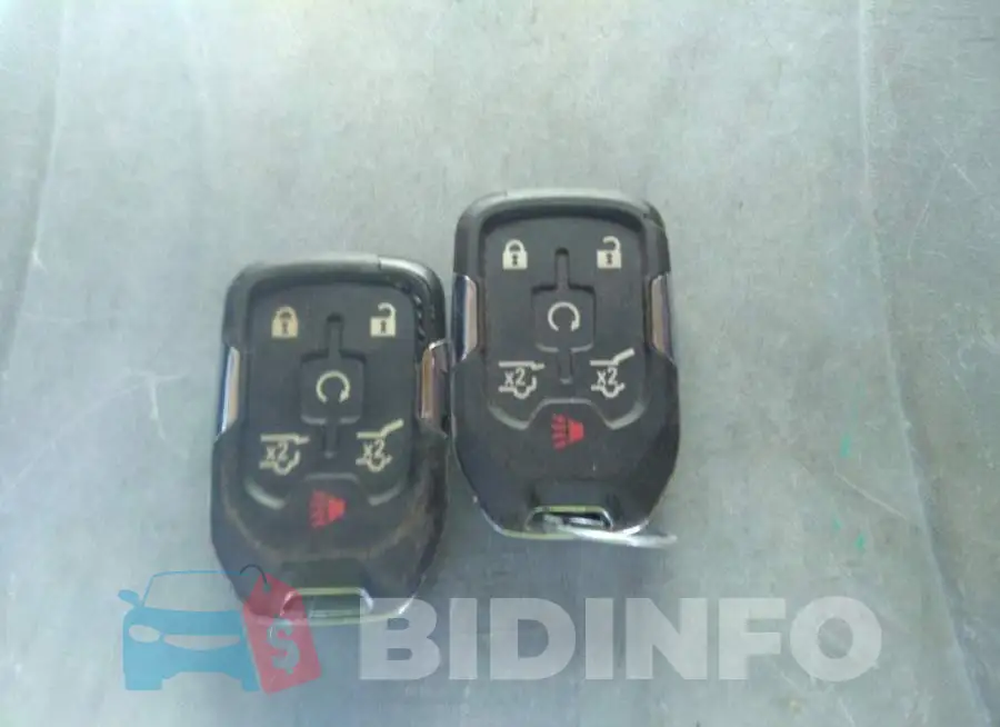 1GNSCCKC8GR147284 Photo# 11