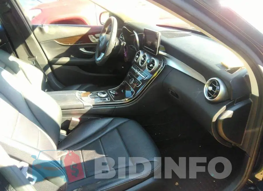 55SWF4KB1JU245518 Photo# 5