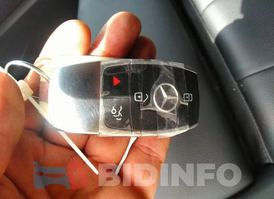 WDD3G4EB3LW038078 Photo# 11