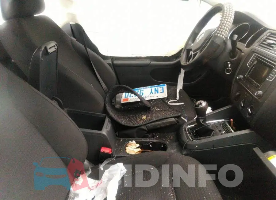 3VW167AJ5GM299749 Photo# 5