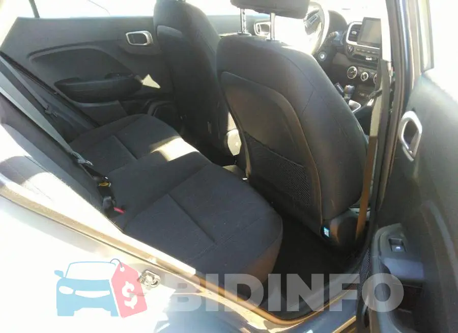 KMHRB8A37NU171462 Photo# 8