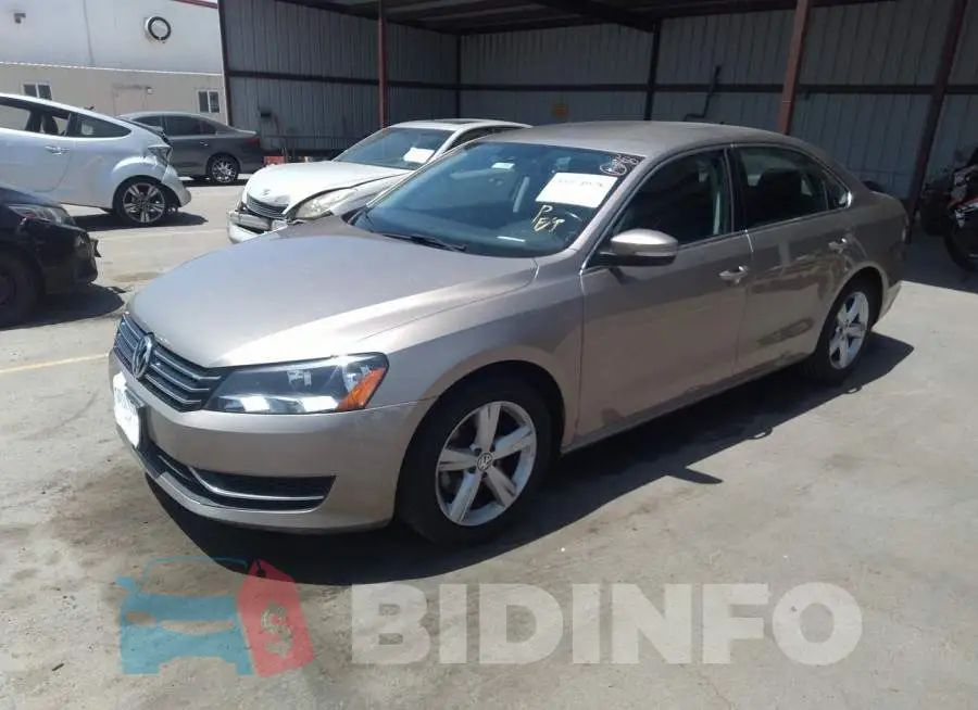 1VWBS7A33FC023734 Photo# 2