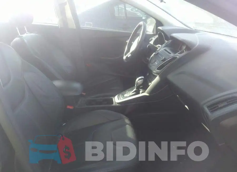 1FADP3F25GL260075 Photo# 5