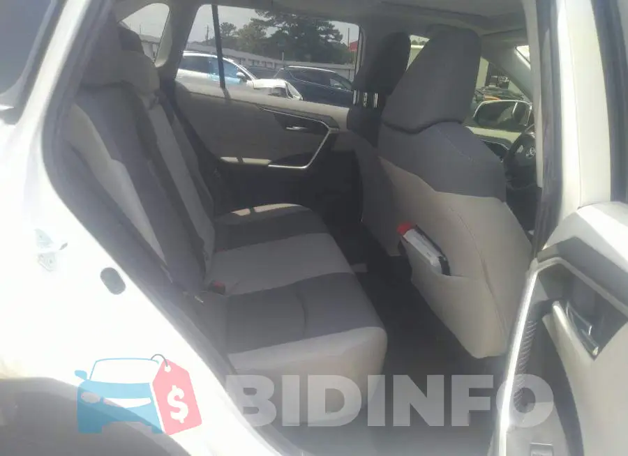 JTMW1RFV3KD010371 Photo# 8