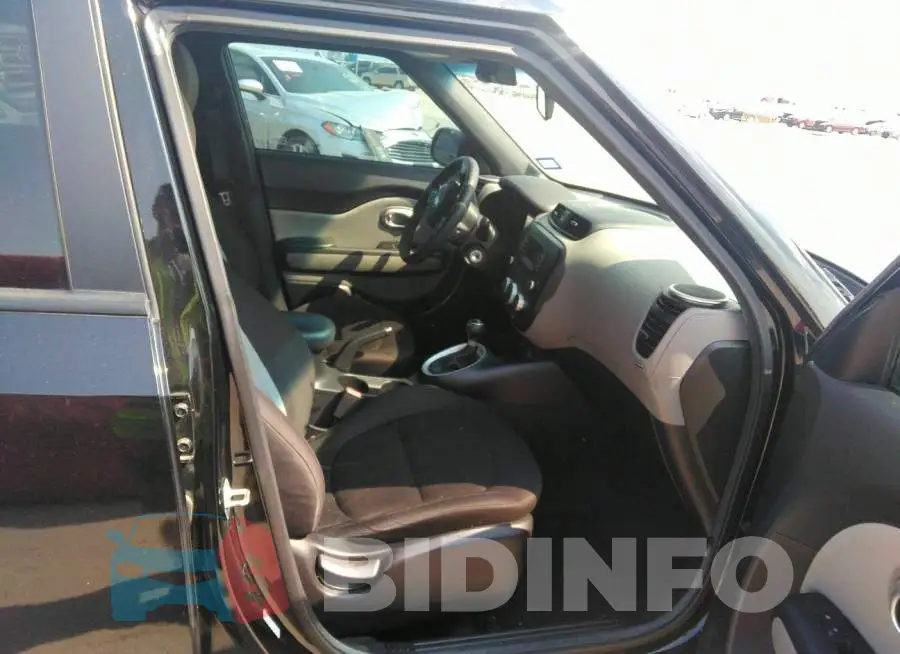 KNDJN2A25G7275754 Photo# 5