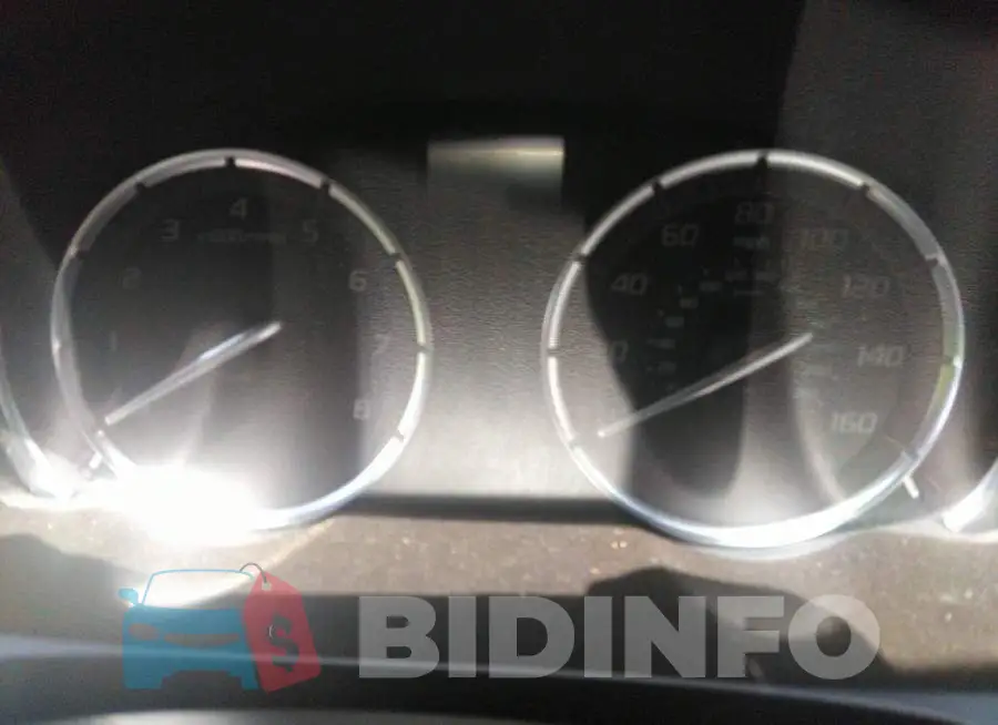 19UUB1F35HA007567 Photo# 7