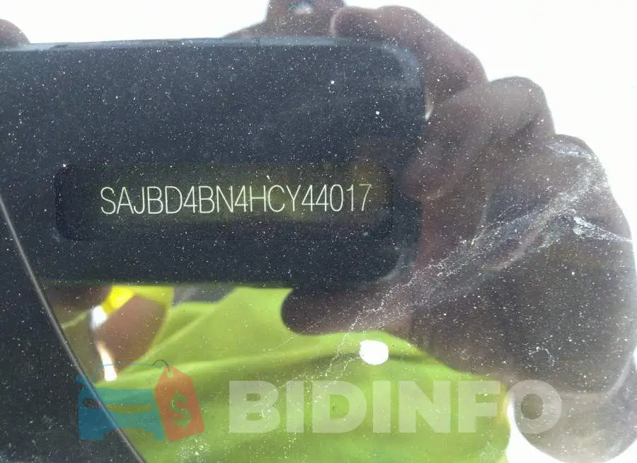 SAJBD4BN4HCY44017 Photo# 9