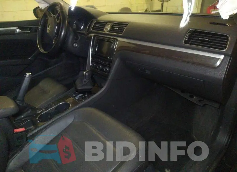 1VWBT7A37GC040583 Photo# 5