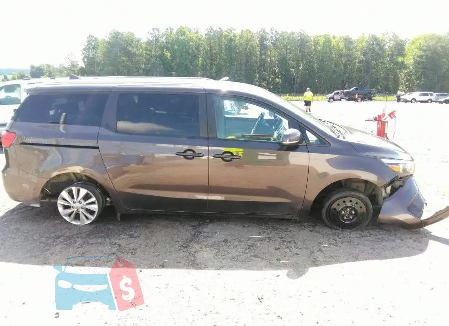 KNDMB5C1XH6268026 Photo# 6