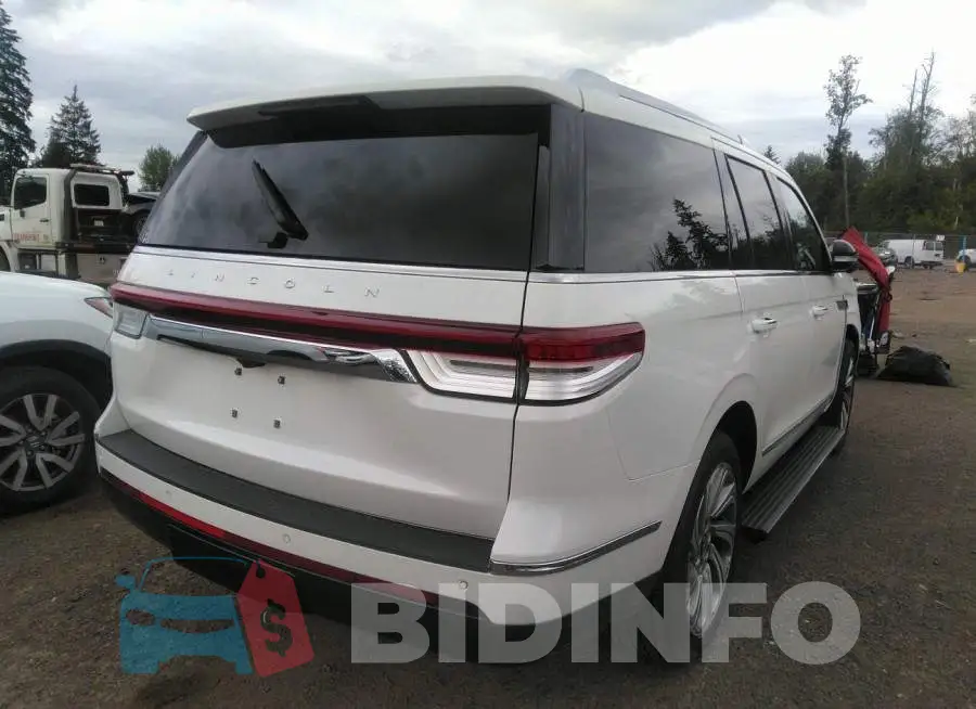 5LMJJ2LT9NEL08158 Photo# 4