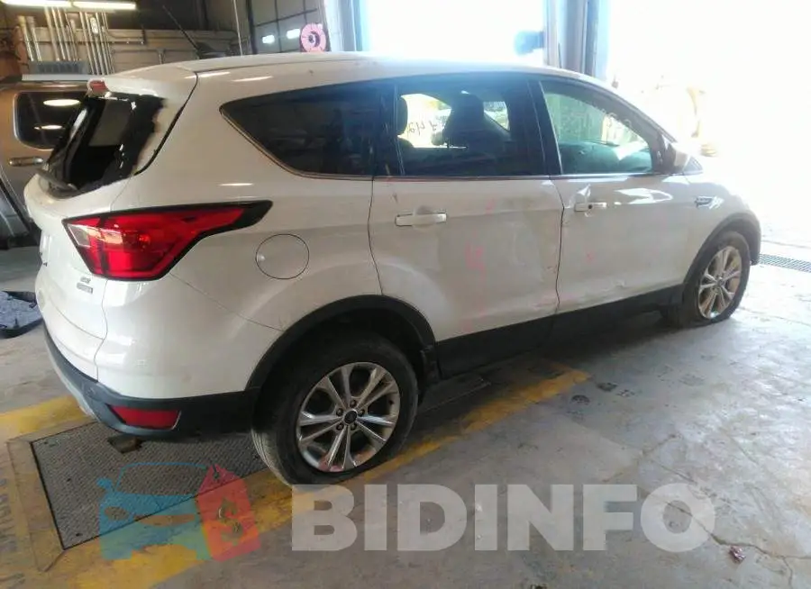 1FMCU0GD6KUA16995 Photo# 4