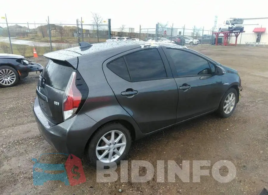 JTDKDTB32F1109858 Photo# 4