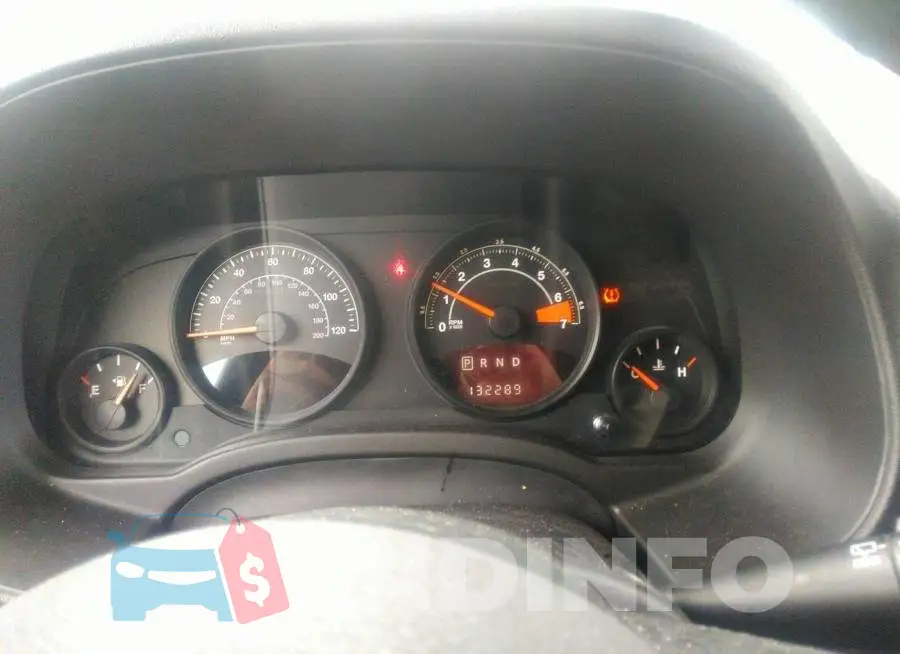 1C4NJPBB8FD428264 Photo# 7