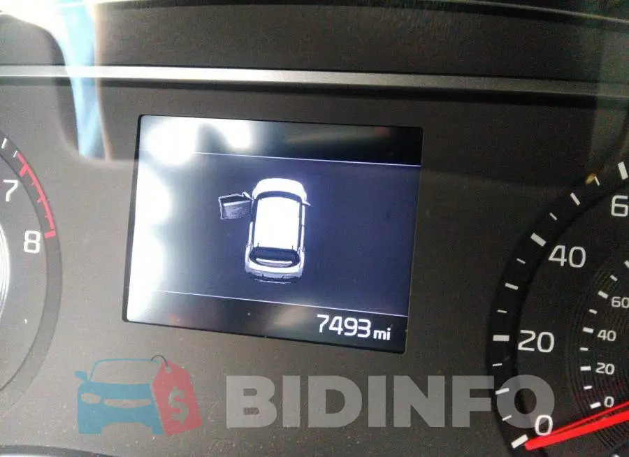 KNDJ23AU3M7794930 Photo# 7