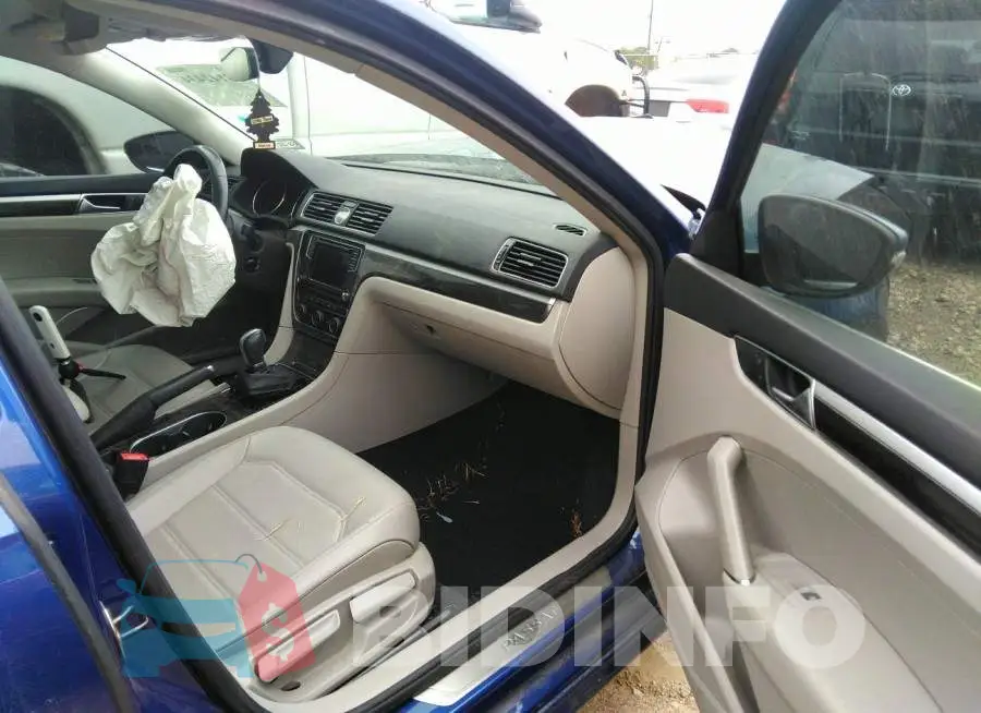 1VWBT7A34GC041447 Photo# 5