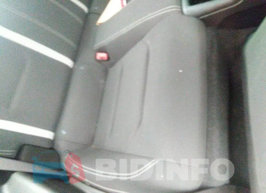 1G1FB1RS1H0123048 Photo# 8