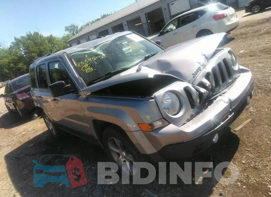 1C4NJRFB5HD114435 Photo# 1