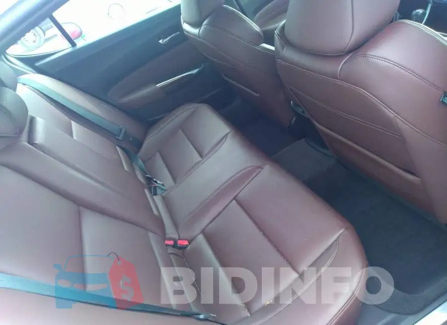 19UUB1F30GA013274 Photo# 8