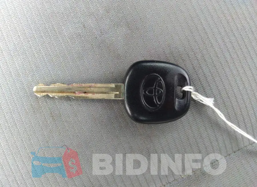 2T1BURHE4FC282286 Photo# 11