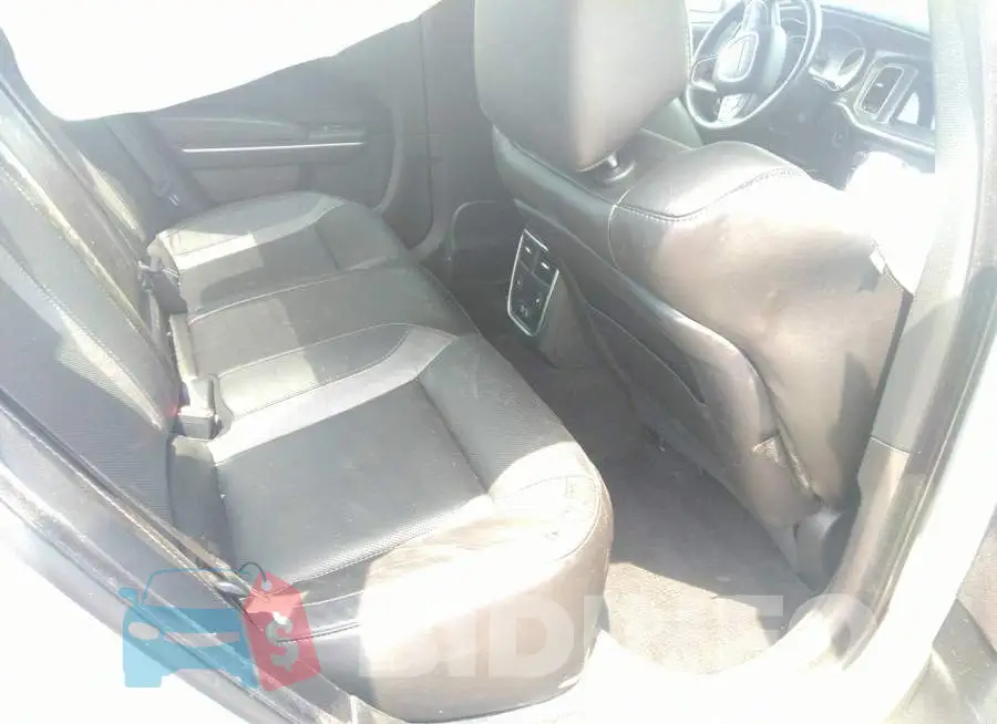 2C3CDXBGXMH628318 Photo# 8