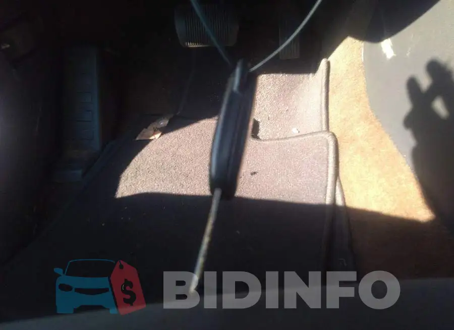 1C4NJCBA8GD665015 Photo# 11