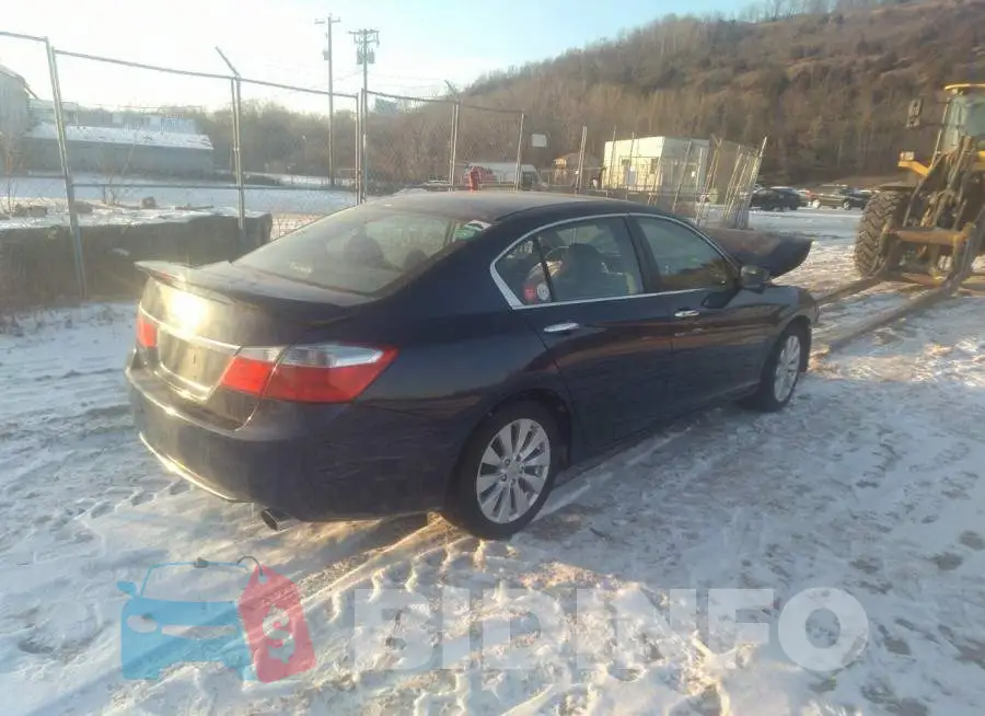 1HGCR2F72FA138873 Photo# 4