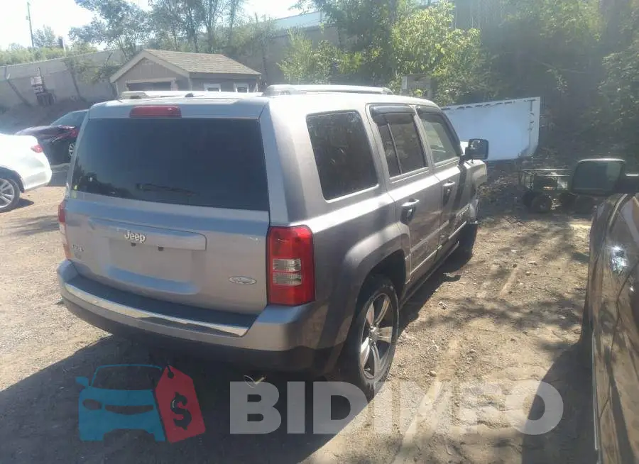 1C4NJRFB5GD535179 Photo# 4