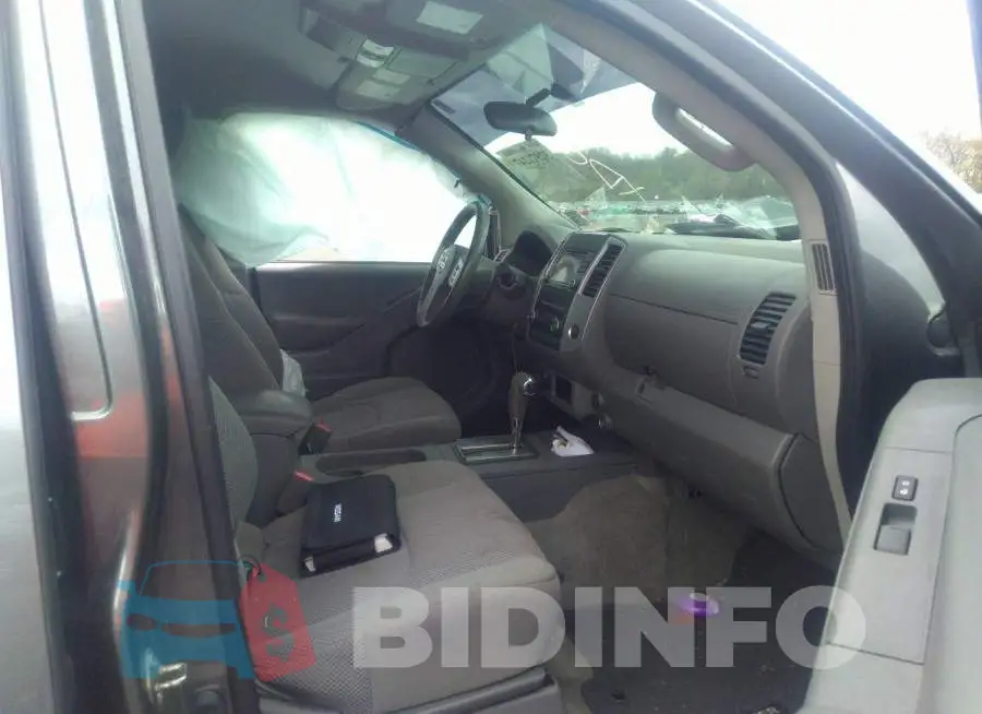 1N6AD0EV5JN748841 Photo# 5